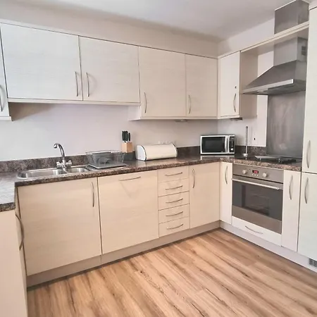 The House & Porth Sands Apartament *